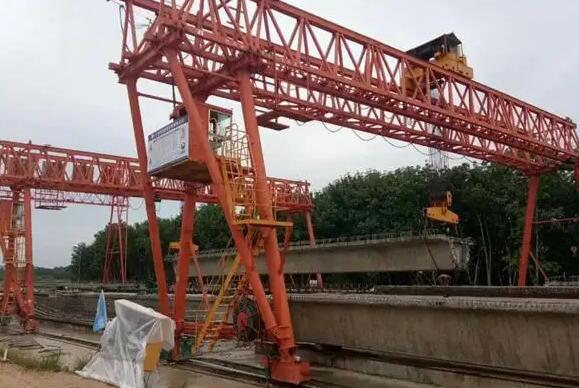 轻小型龙门吊结构设计及材料选用情况 轻小型龙门吊结构设计及材料选用情况